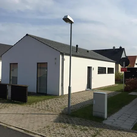 Holiday home Strandnahes Mit Terrasse Und Stellplatz Zierow